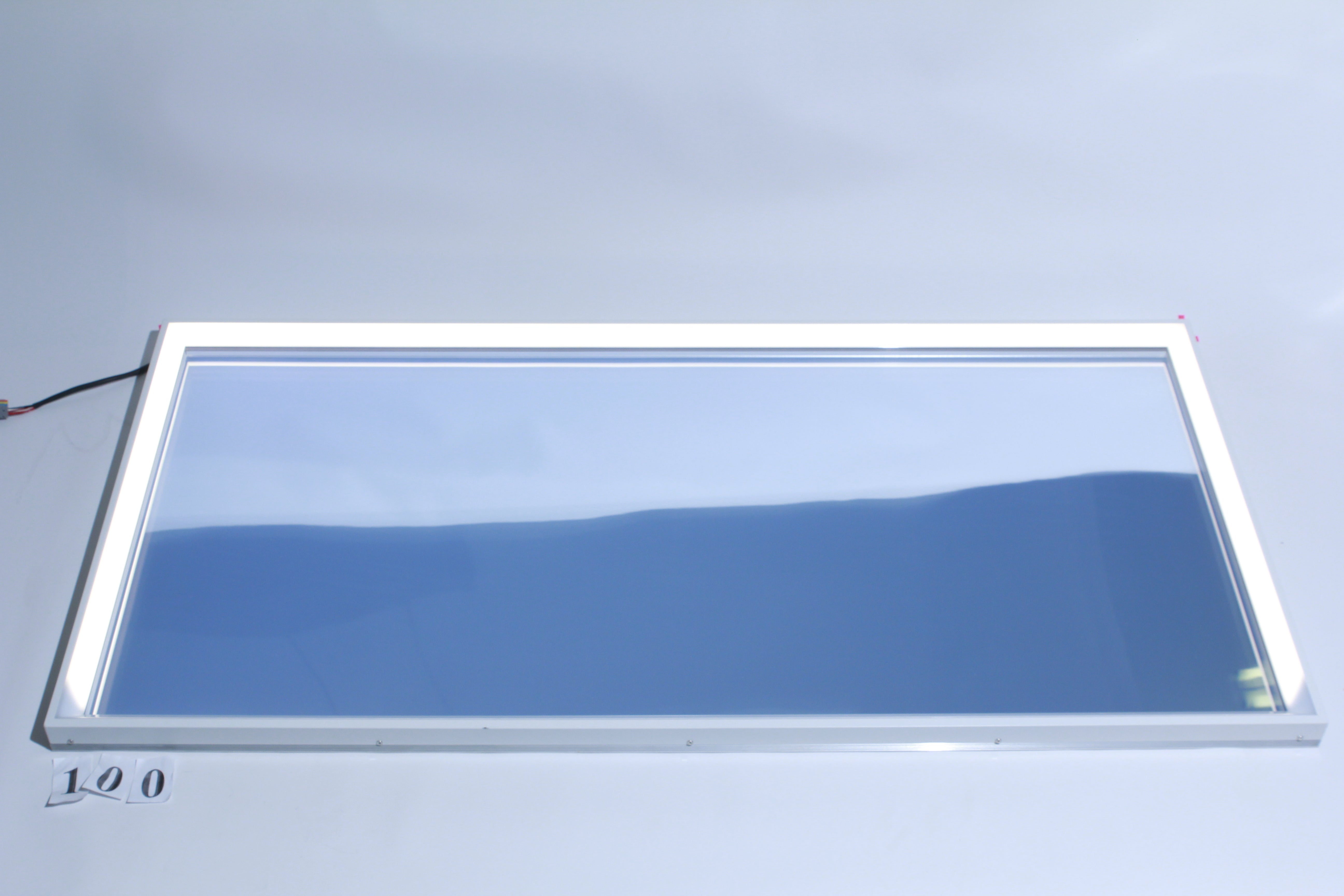 100. FLAT-6001200 (DEFEKT)