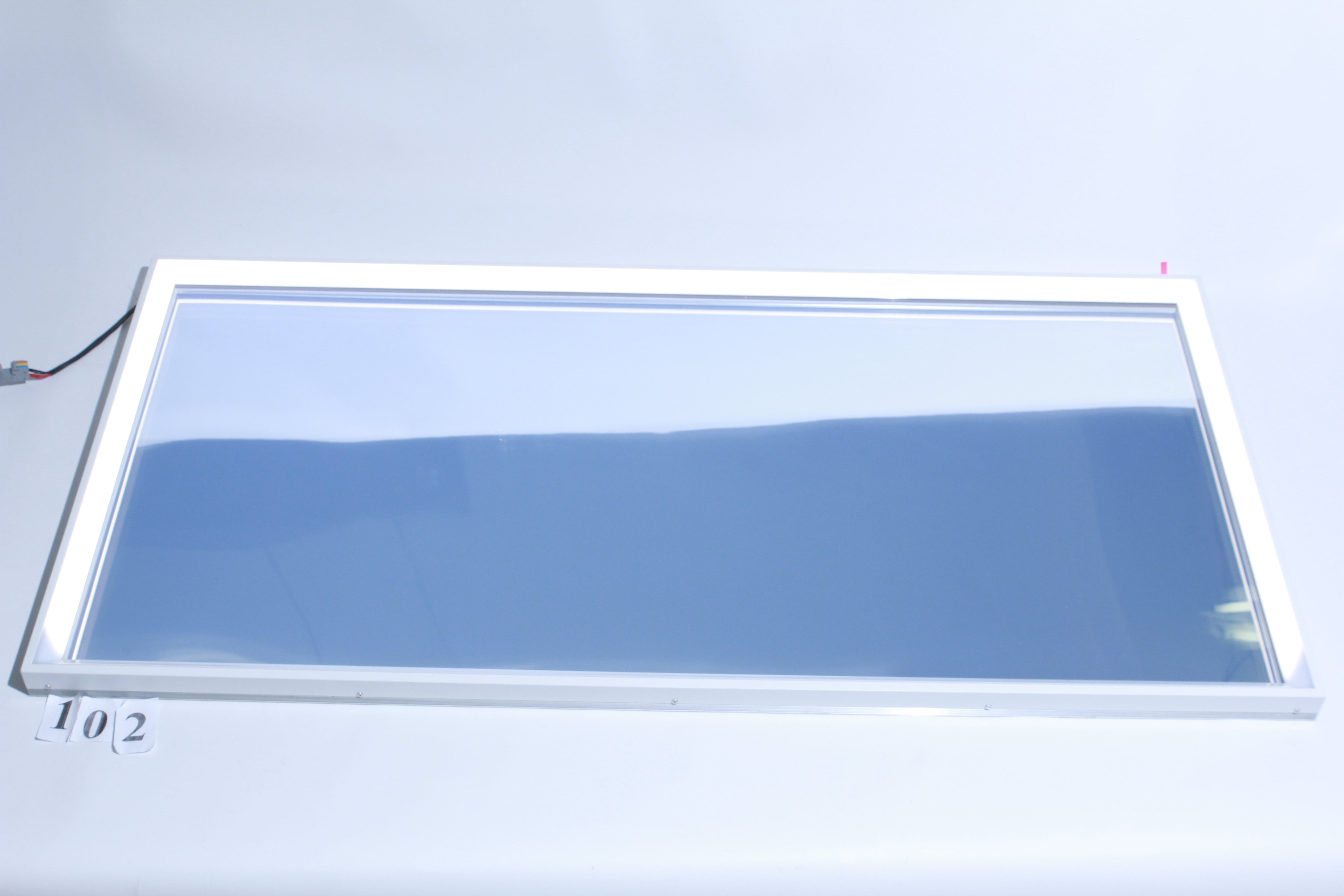 102. FLAT-6001200 (DEFEKT)